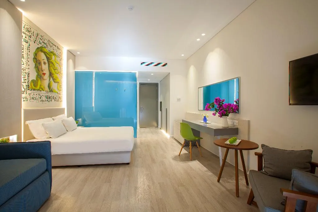 SUITE POOL VIEW Room, Aliathon Resort, Cyprus
