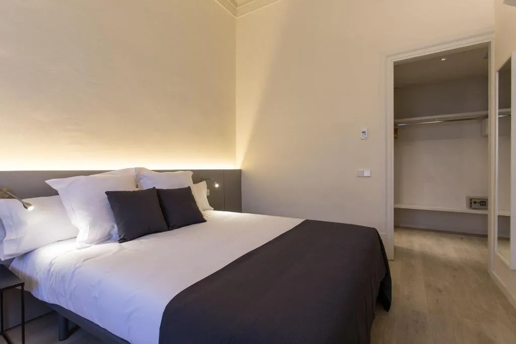 Room, Izaila Plaza Catalunya, Barcelona