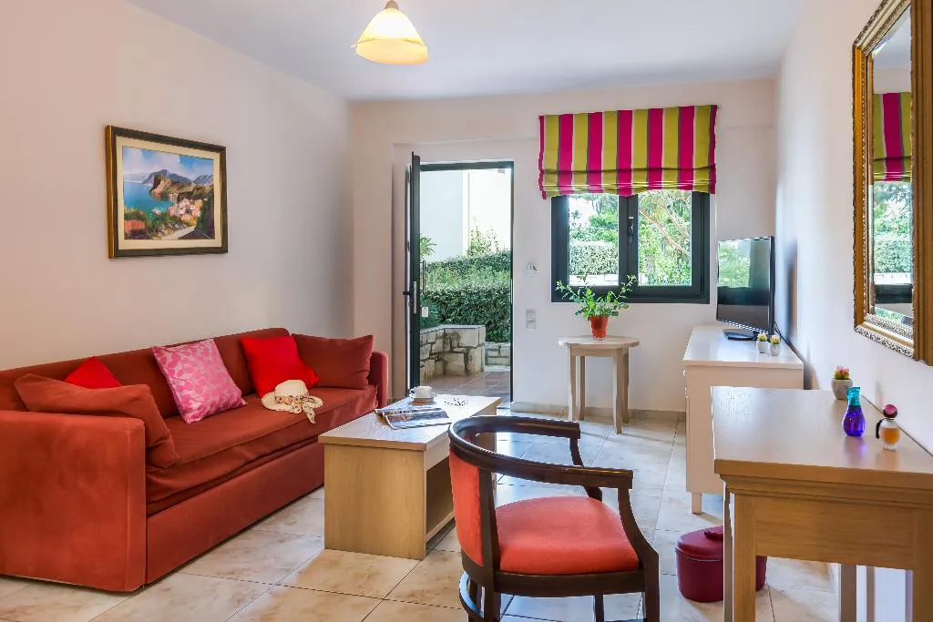 SUITE GARDEN VIEW Room, Pilot's Villas Luxury Suites, Crete