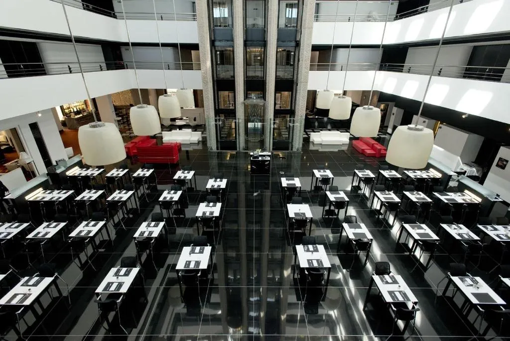 Lobby, Hilton Madrid Airport, Madrid