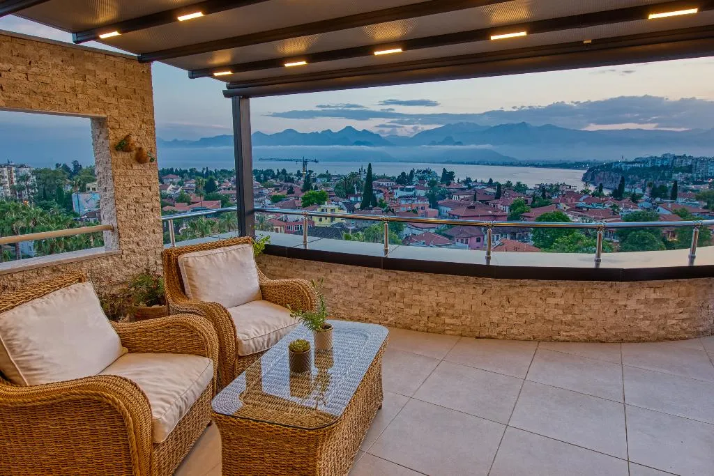 APARTMENT DELUXE OCEAN FRONT WITH TERRACE Room, Arkk Homes, Antalya