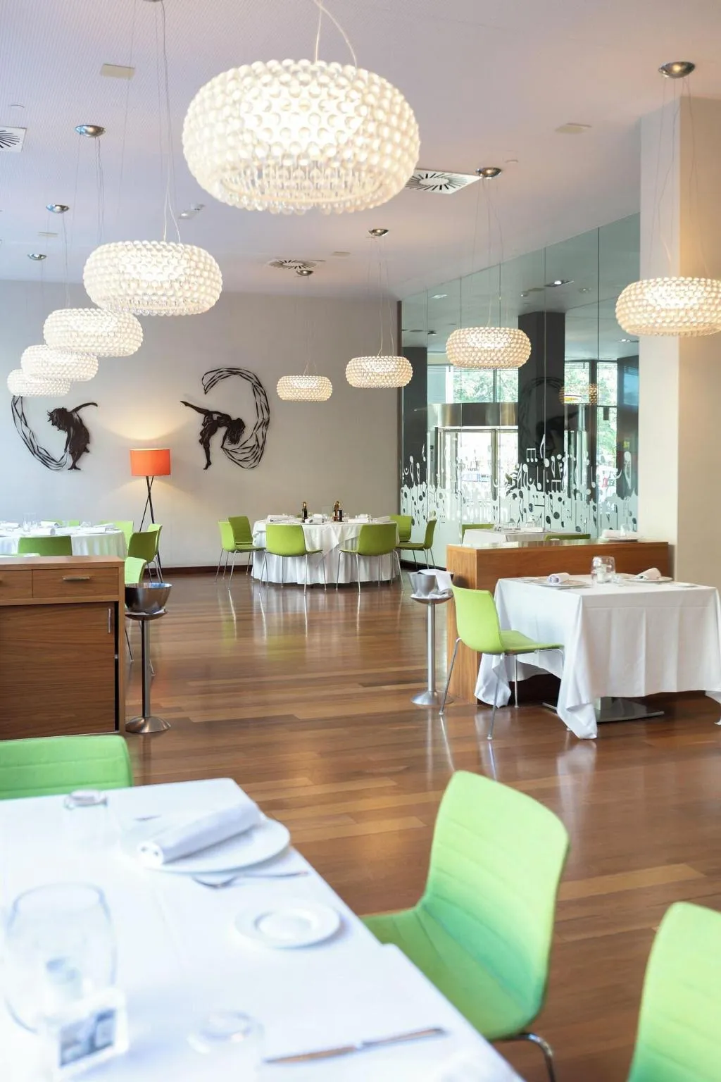 Restaurant, Primus Valencia, Valencia