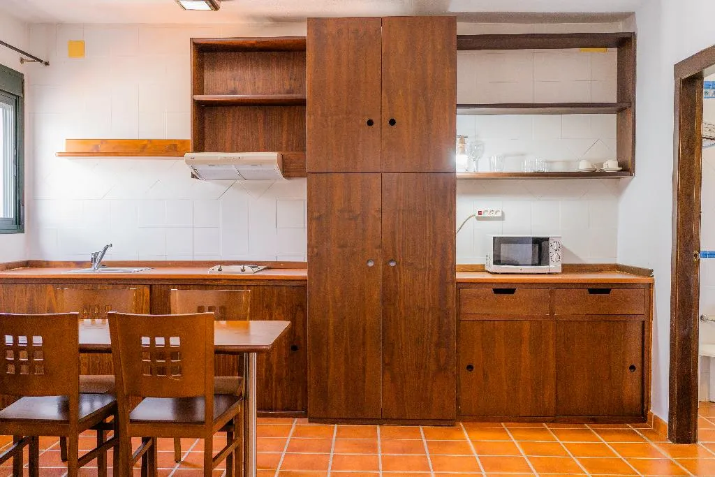 APARTMENT CAPACITY 4 ONE BEDROOM Room, Los Veneros, Seville