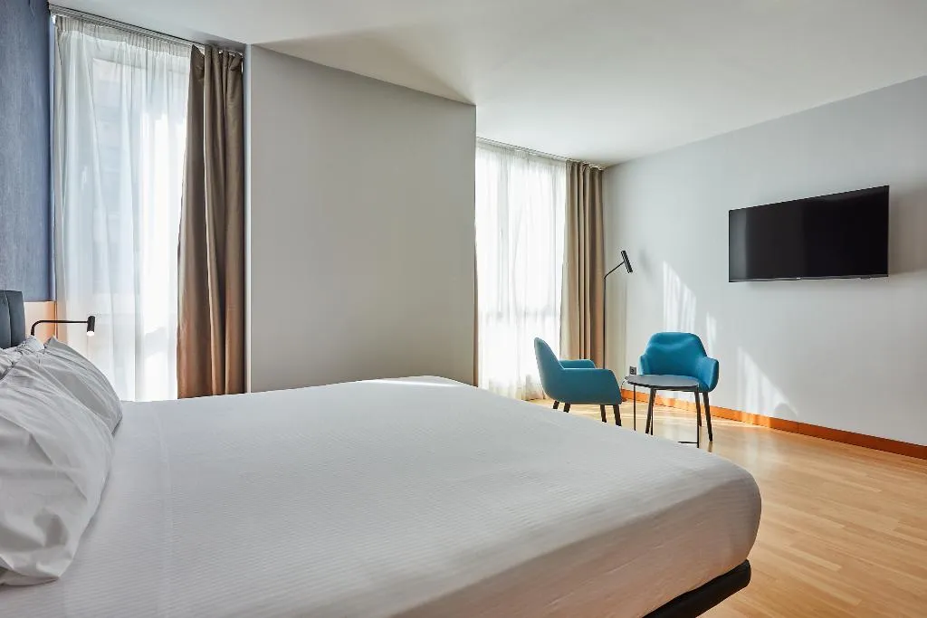 JUNIOR SUITE STANDARD Room, Silken St. Gervasi, Barcelona