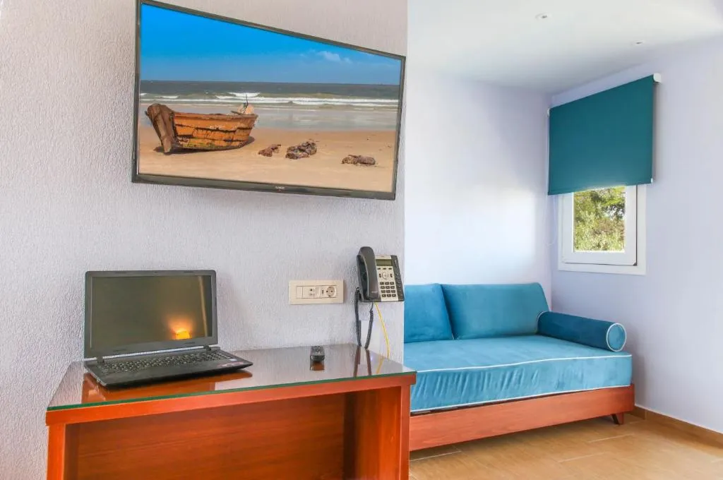 STUDIO CAPACITY 3 Room, Royal Hotel and Suites, Halkidiki