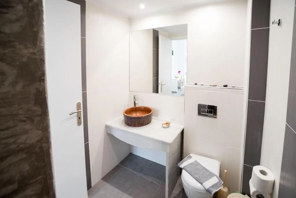 Room, Ifestia, Santorini
