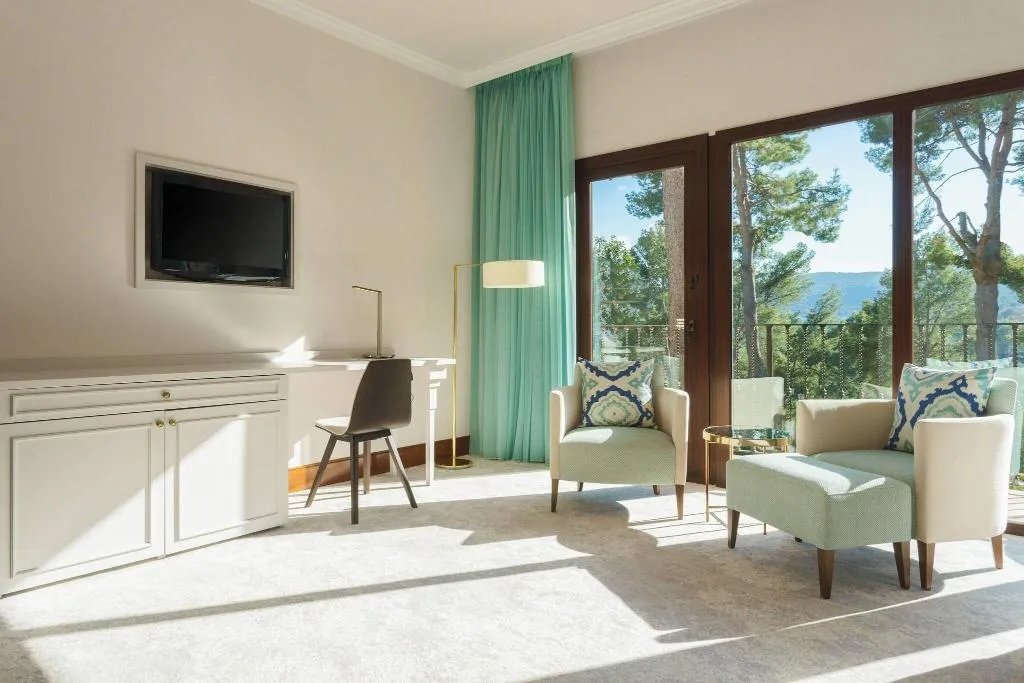 DOUBLE CLASSIC WITH VIEWS Room, Castillo Hotel Son Vida, Majorca