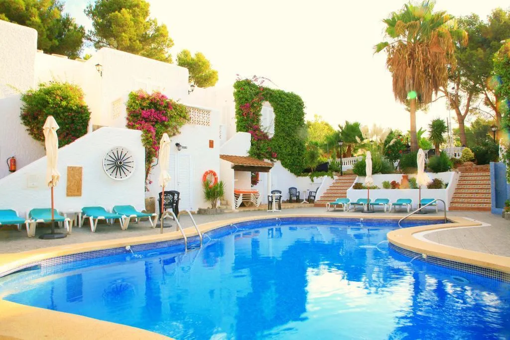 Pool, Villa Columbus Rooms and Restaurant, Majorca