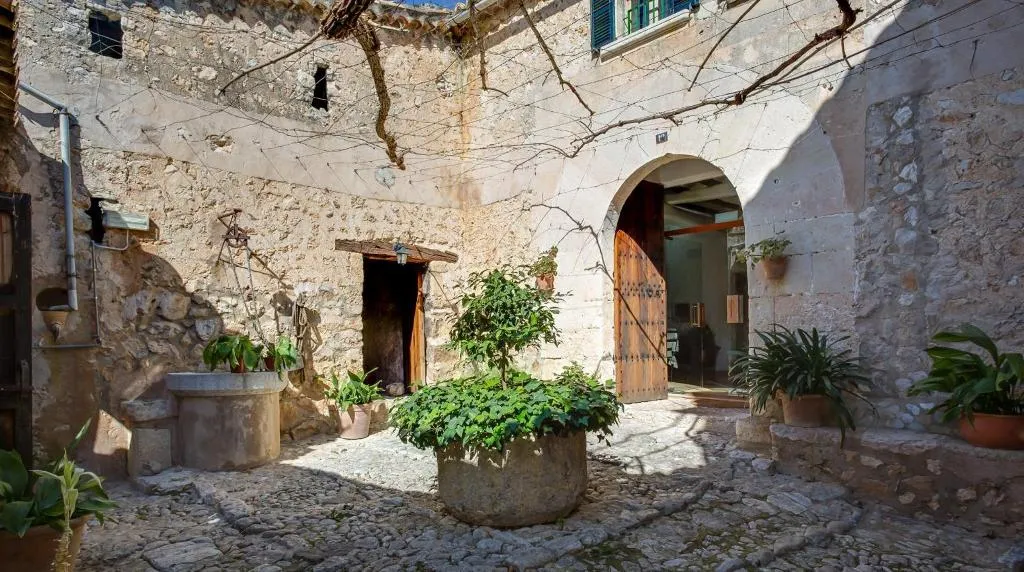 General view, Finca Hotel Es Castell, Majorca