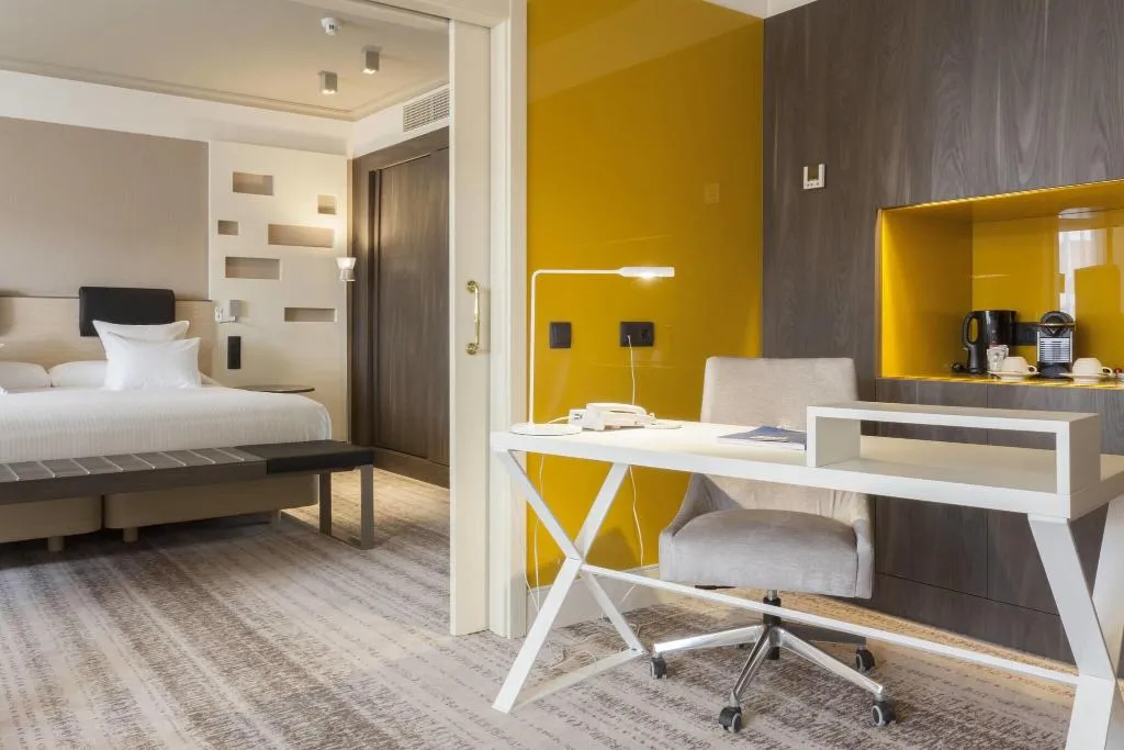 Room, Marriott Hotel Madrid Auditorium, Madrid