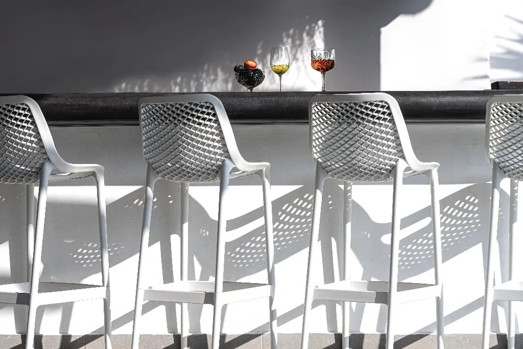 Bar, SMY Mediterranean White, Athens