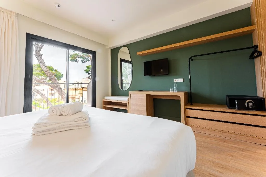 Double or Twin WITH TERRACE Room, Hotel Santanyi Port, Majorca