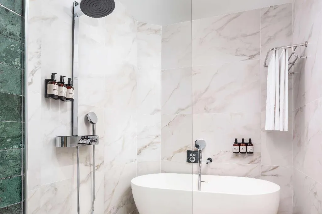 Room, NH Collection Madrid Paseo del Prado, Madrid