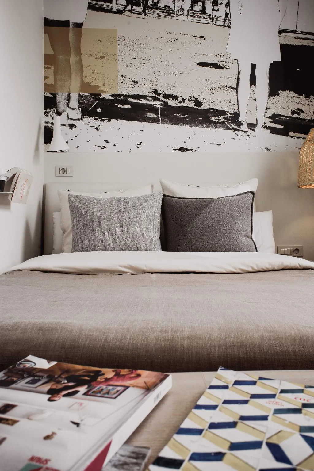 Room, room Select Sol, Madrid