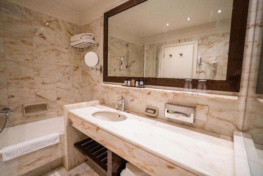 Double or Twin DELUXE SEA VIEW Room, Skiathos Princess, Skiathos