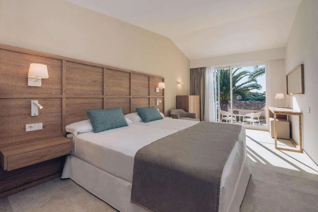 Room, Iberostar Waves Cala Domingos, Majorca