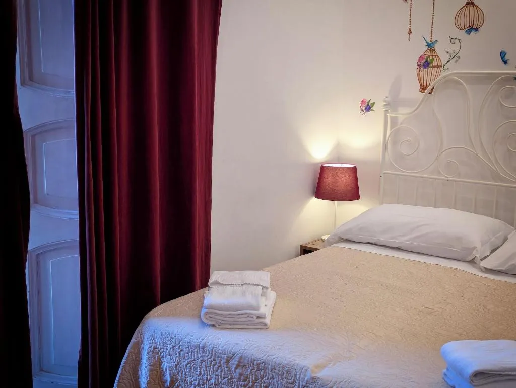 Room, La Locanda Dell Arte, Naples