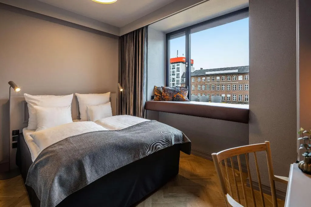 DOUBLE SINGLE USE KING SIZE BED Room, Scandic Norreport, Copenhagen