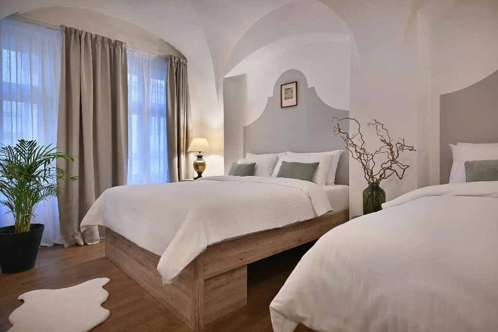 FAMILY ROOM PREMIUM Room, U Šuterů Boutique Hotel, Prague