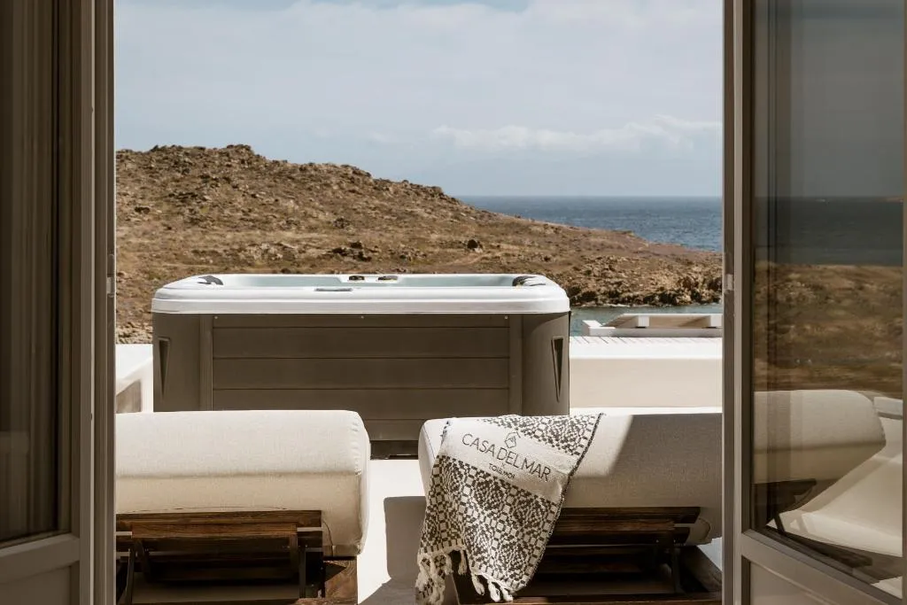 VILLA WITH JACUZZI Room, Casa Del Mar Mykonos Seaside Resort, Mykonos