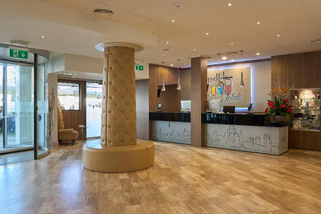 Lobby, Puerta de Toledo, Madrid