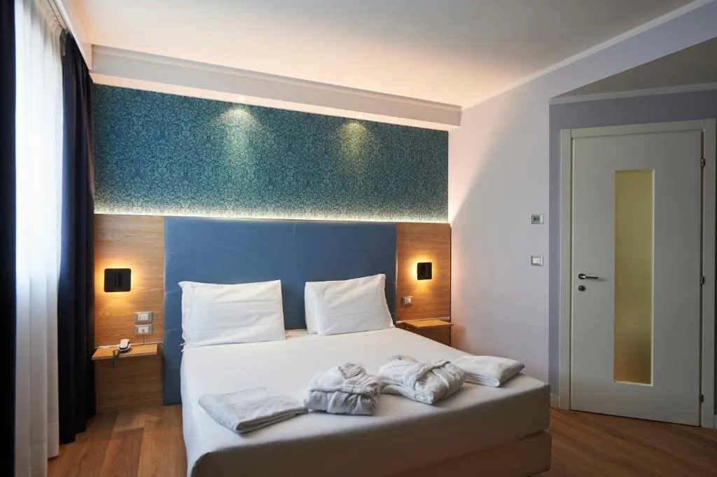 DOUBLE DELUXE Room, Neo Hotel, Milan