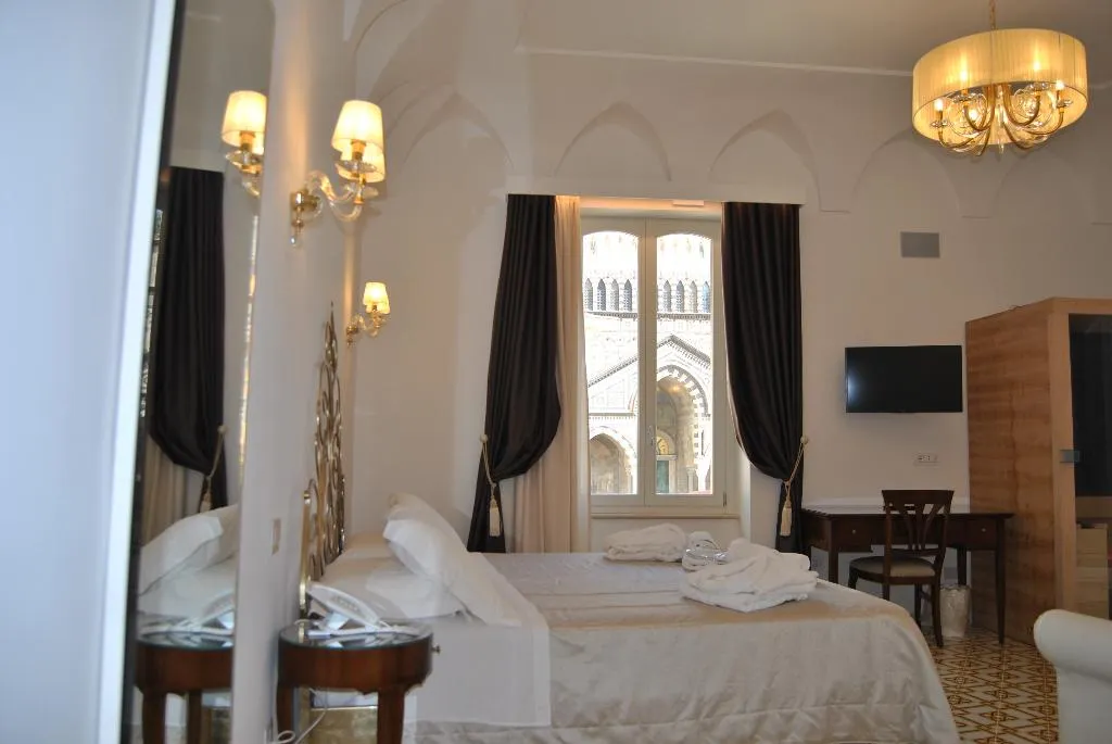 SUITE SUPERIOR CITY VIEW Room, Core Amalfitano City Suites, Naples