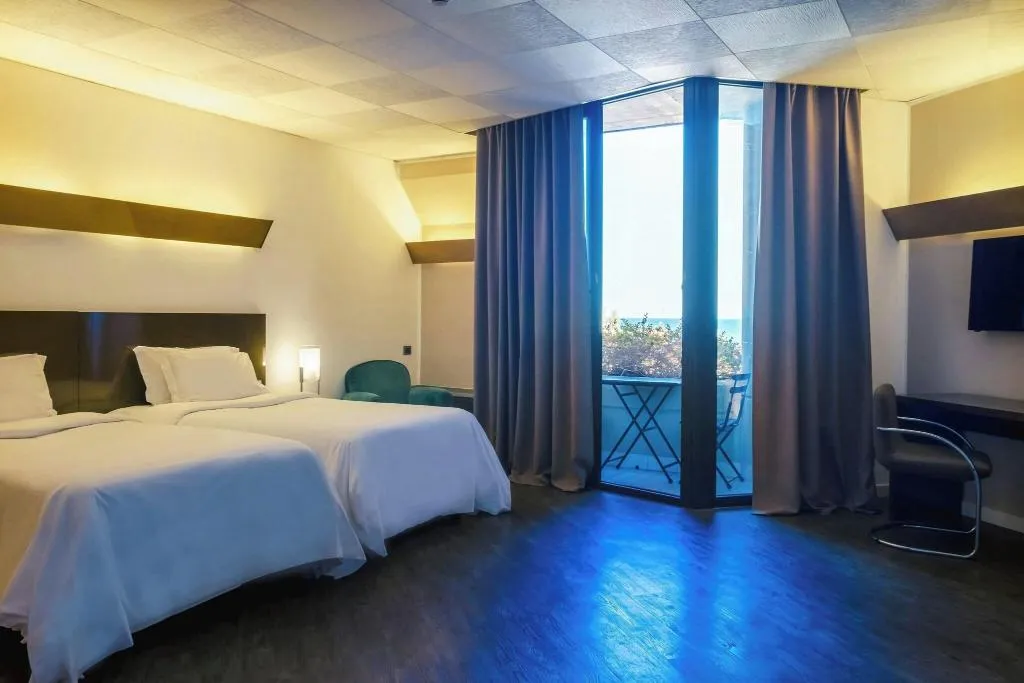 DOUBLE DELUXE SEA VIEW Room, Four Points by Sheraton Catania Hotel & Conference, Catania