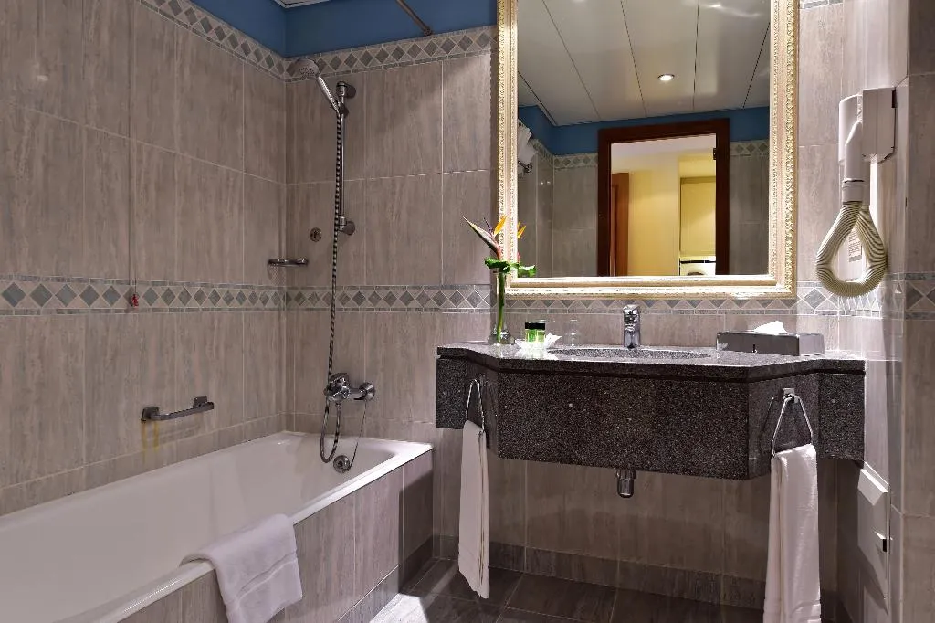 STUDIO WITH BALCONY Room, Pestana Miramar Garden & Ocean Hotel, Madeira