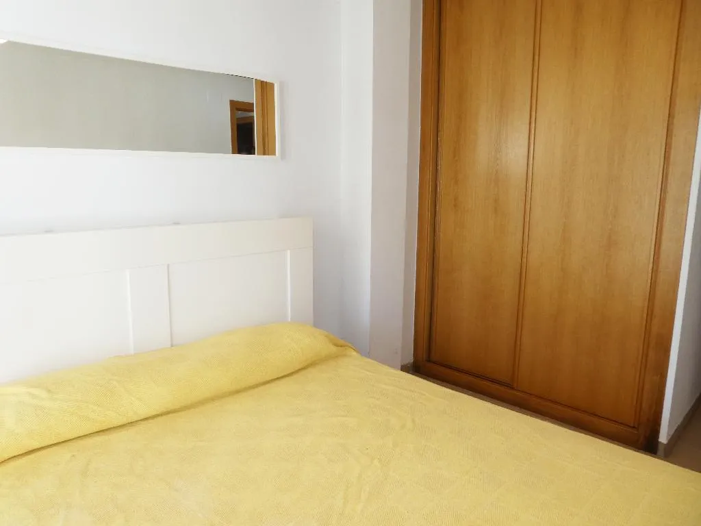APARTMENT CAPACITY 6 TWO BEDROOMS Room, Apartamentos Font Nova 3000, Valencia