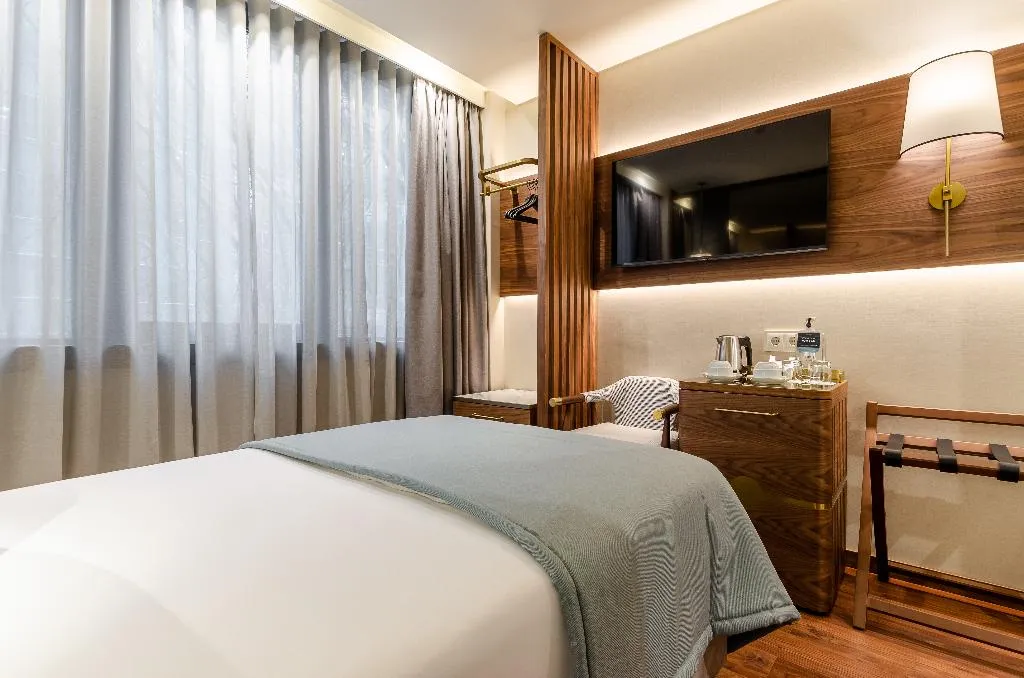 SINGLE STANDARD Room, Turim Av Liberdade Hotel, Lisbon