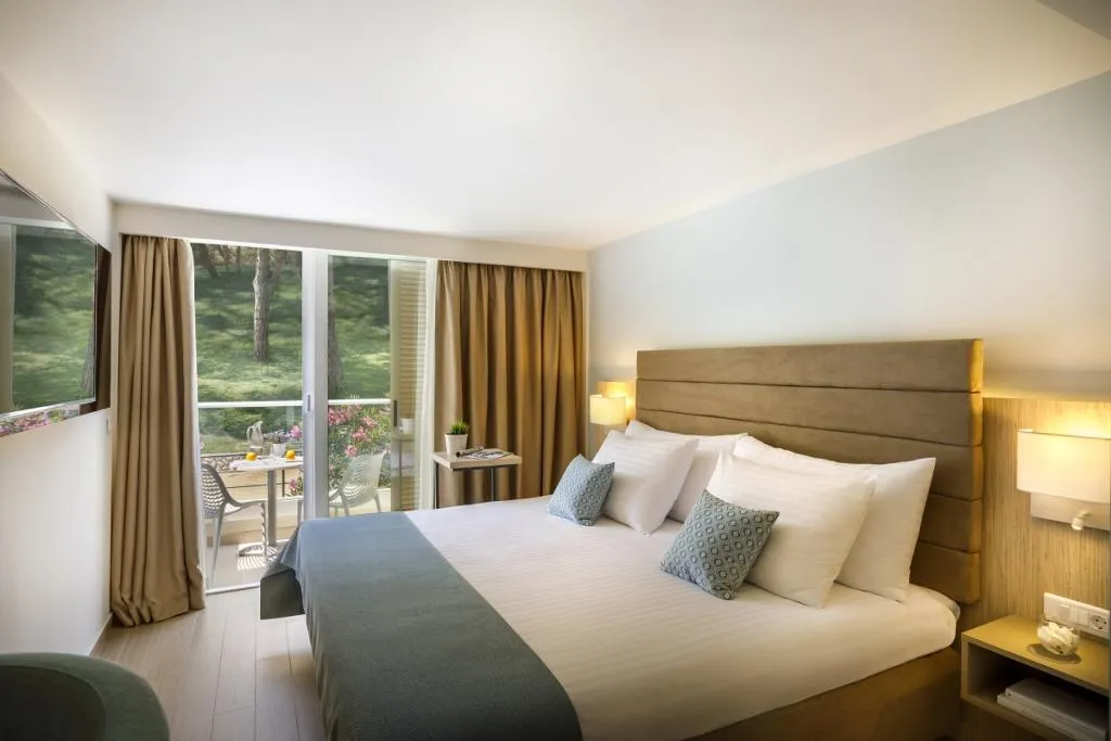 DOUBLE SUPERIOR WITH BALCONY Room, Girandella Resort, Valamar Collection - Adults, Istria