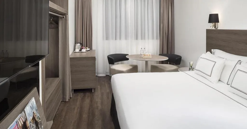 Room, Melia Madrid Serrano, Madrid