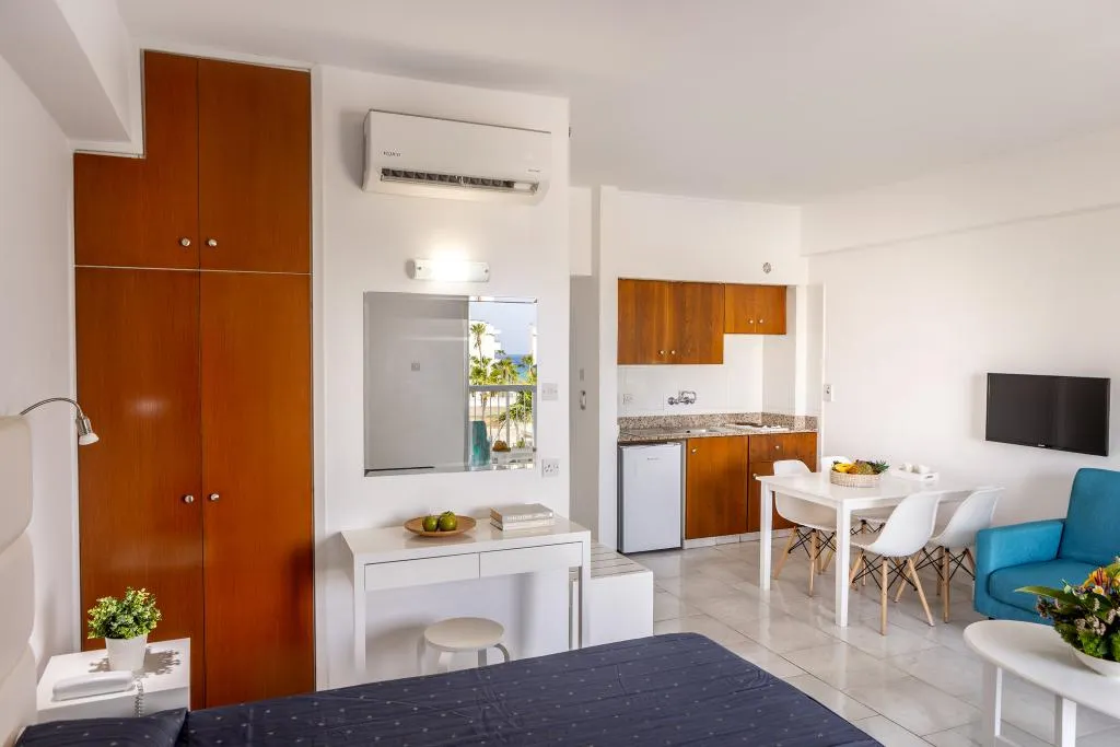 STUDIO CAPACITY 1 Room, Papantonia Hotel Apts, Cyprus