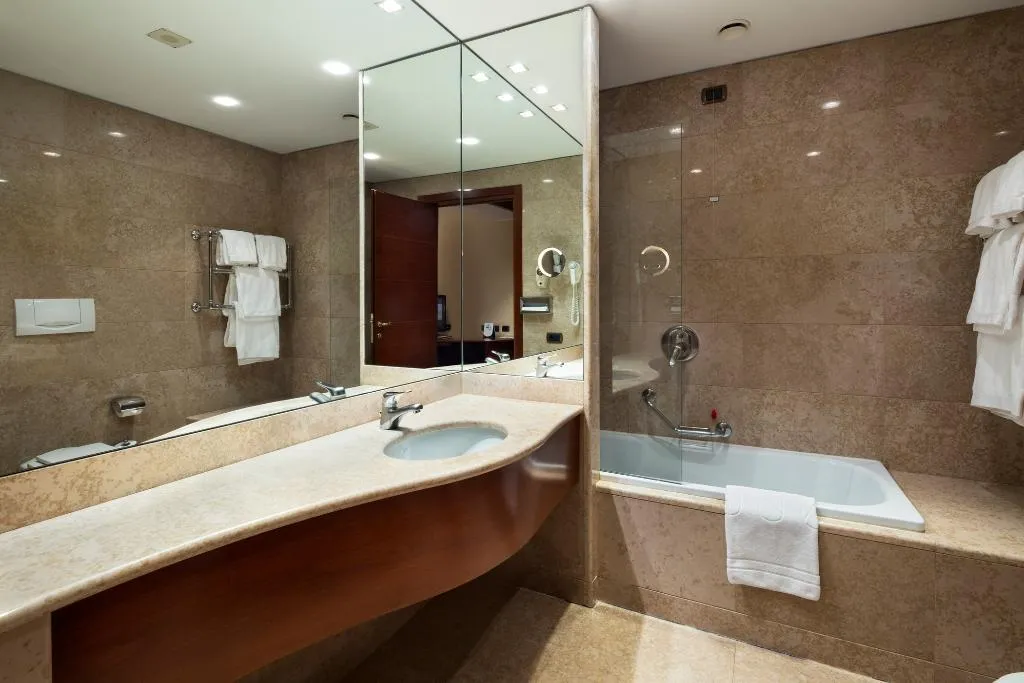 DOUBLE PREMIUM Room, UNA HOTELS Cusani Milano, Milan