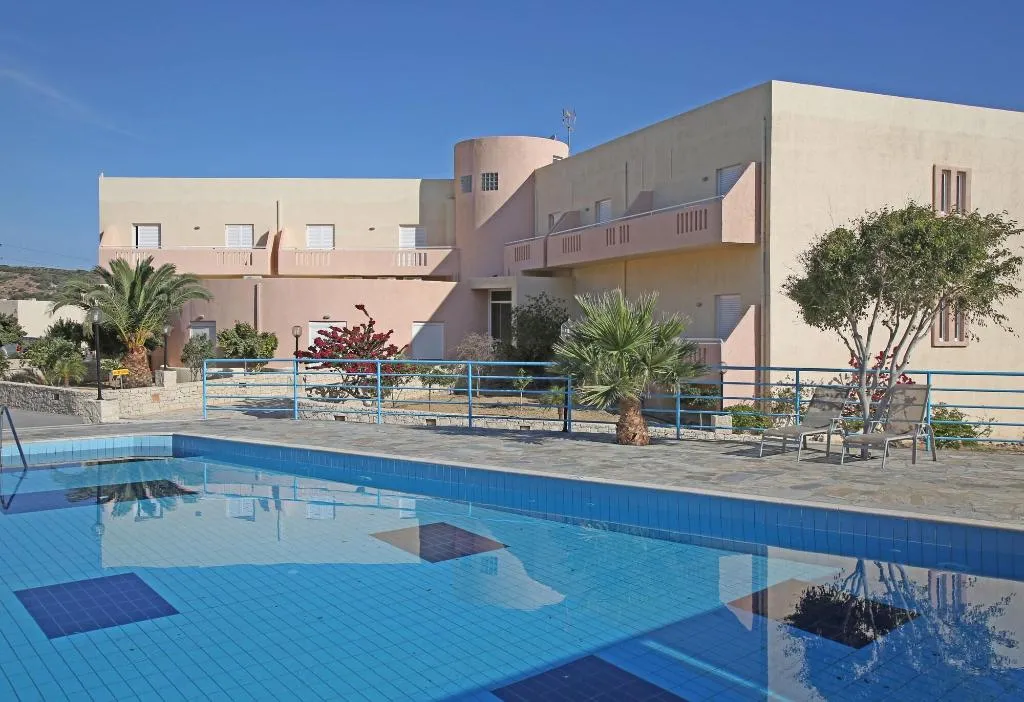 Sports and Entertainment, Sea Breeze, Crete