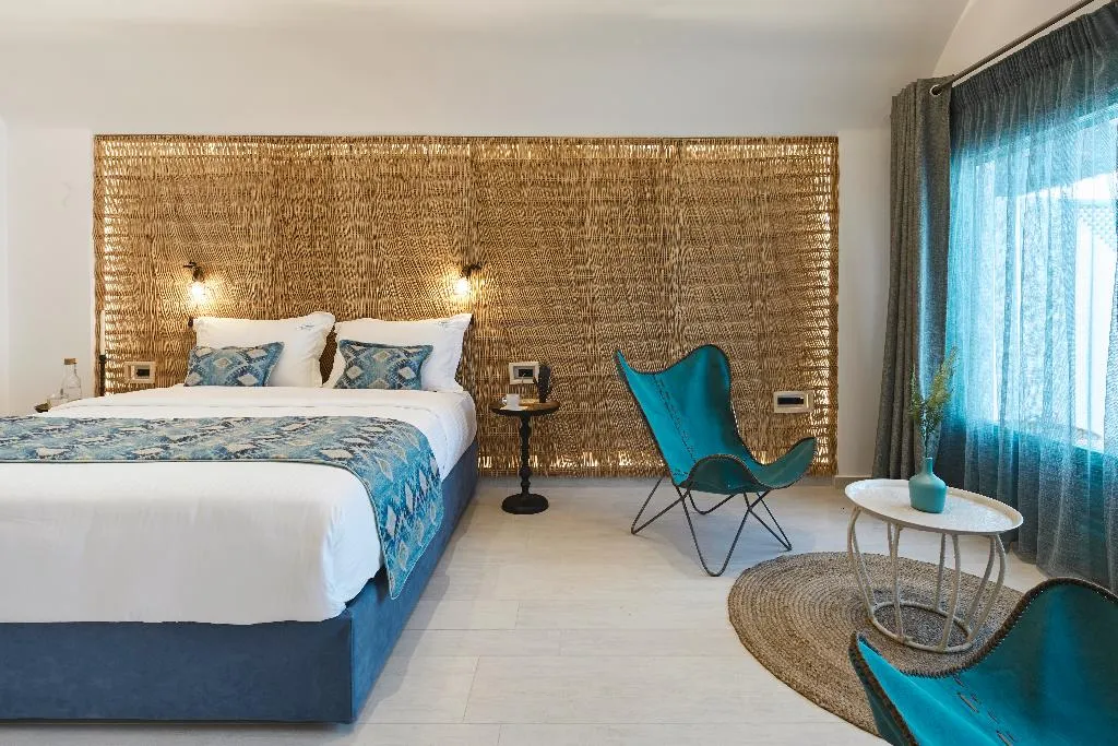 Room, Almyriki Beach Villa, Santorini