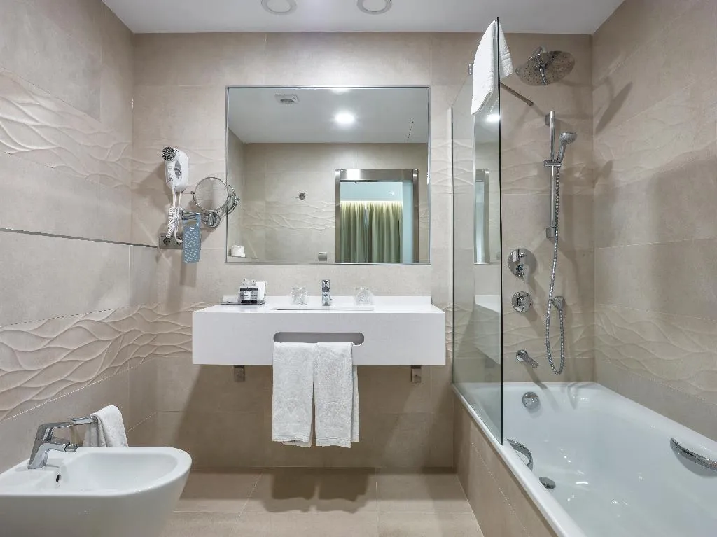 DOUBLE SUPERIOR Room, Maestranza, Costa Del Sol