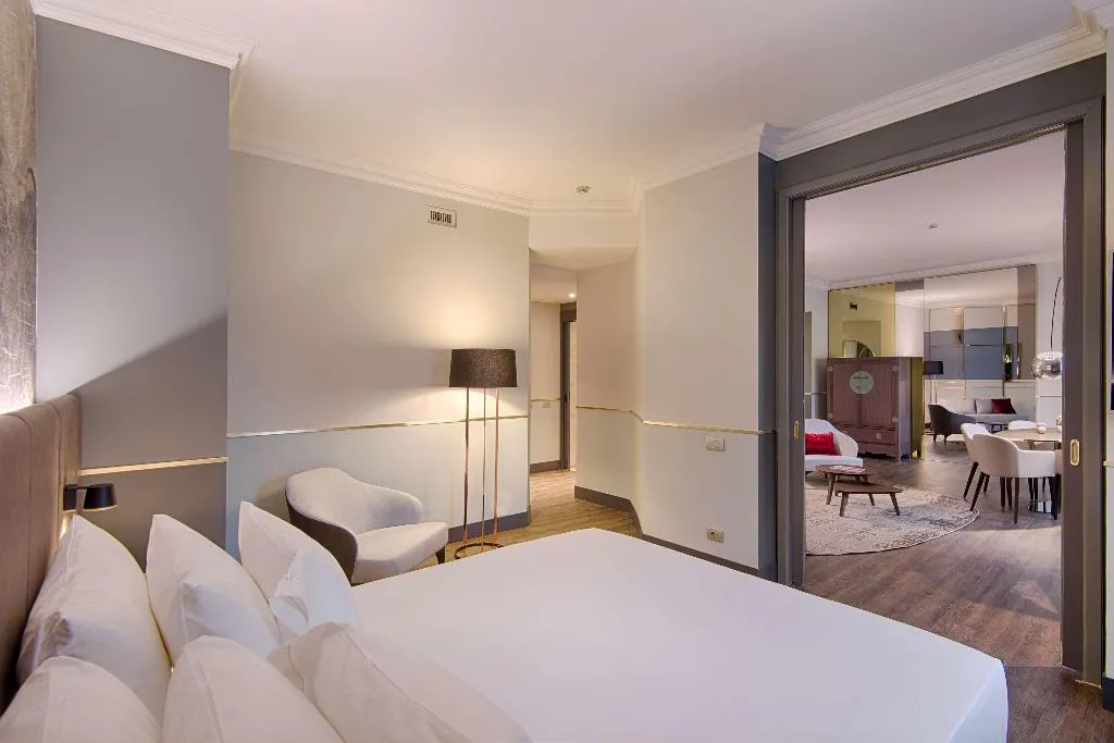 SUITE STANDARD Room, NH Collection Milano Porta Nuova, Milan