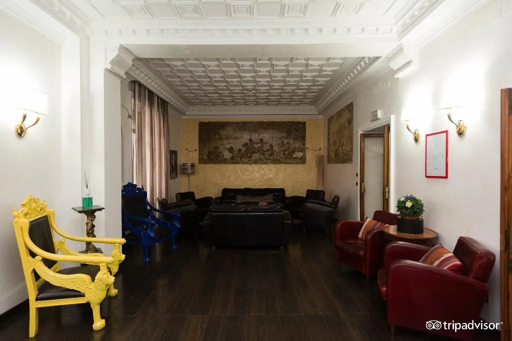 Lobby, Nizza, Rome