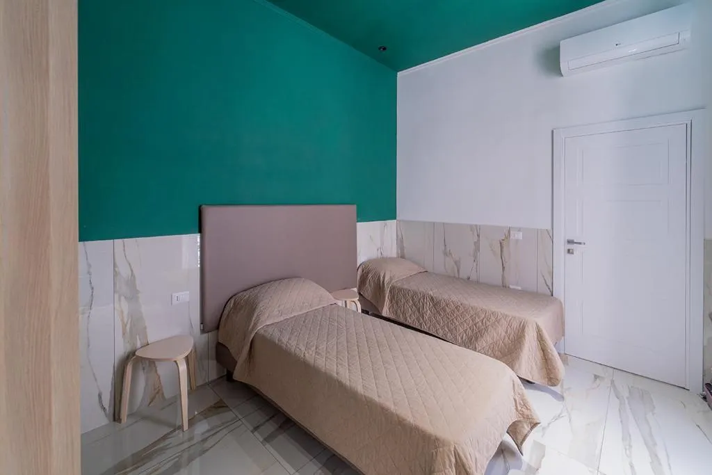 DOUBLE QUEEN SIZE BED Room, P.C. Boutique H. Napoli Centro, Naples