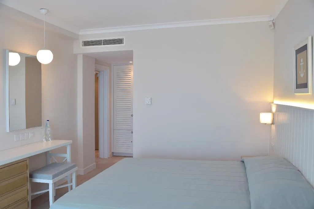 SUITE SEA VIEW ONE BEDROOM Room, Sunrise Gardens Aparthotel, Cyprus