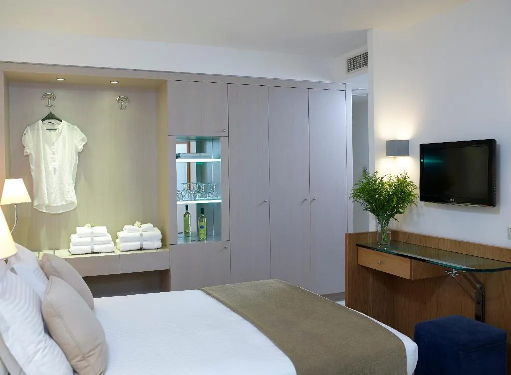 FAMILY ROOM SUPERIOR TWO BEDROOMS Room, Kriti Beach, Crete