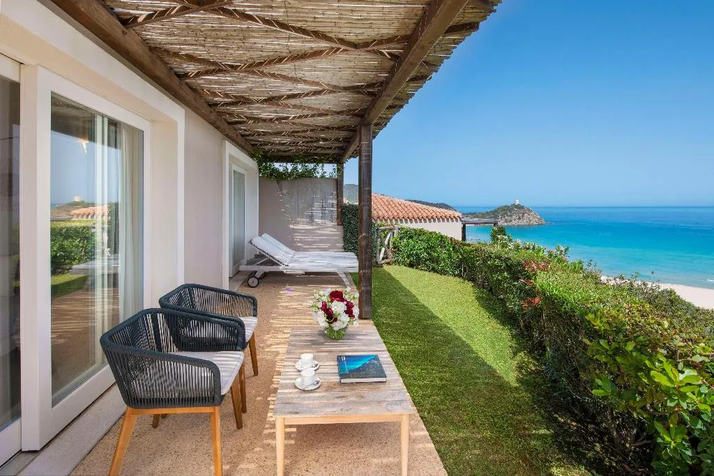 SUITE SEA VIEW Room, Baia di Chia Resort Sardinia, Curio Collection, Cagliari
