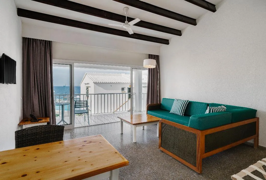 APARTMENT SEA VIEW Room, AluaSun Far Menorca, Menorca