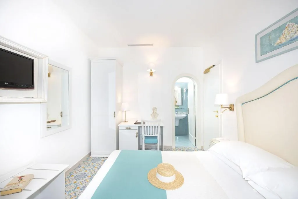 DOUBLE WITH VIEWS Room, Savoia, Naples