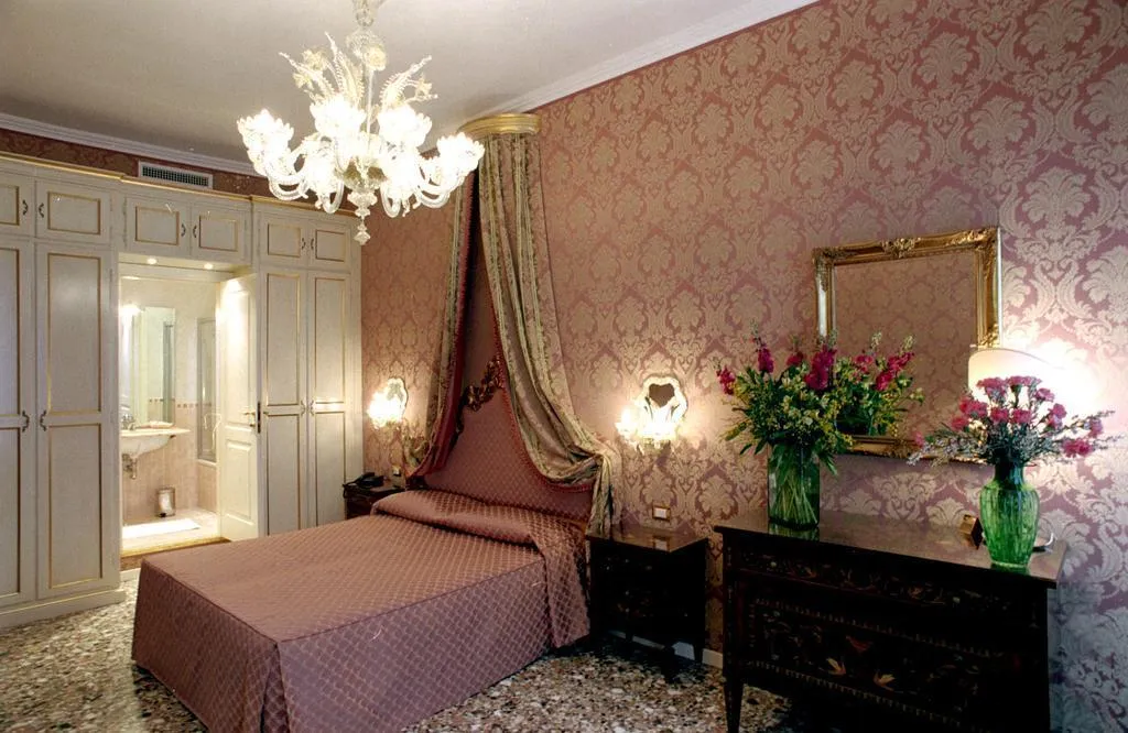 General view, Casa Pisani Canal, Venice