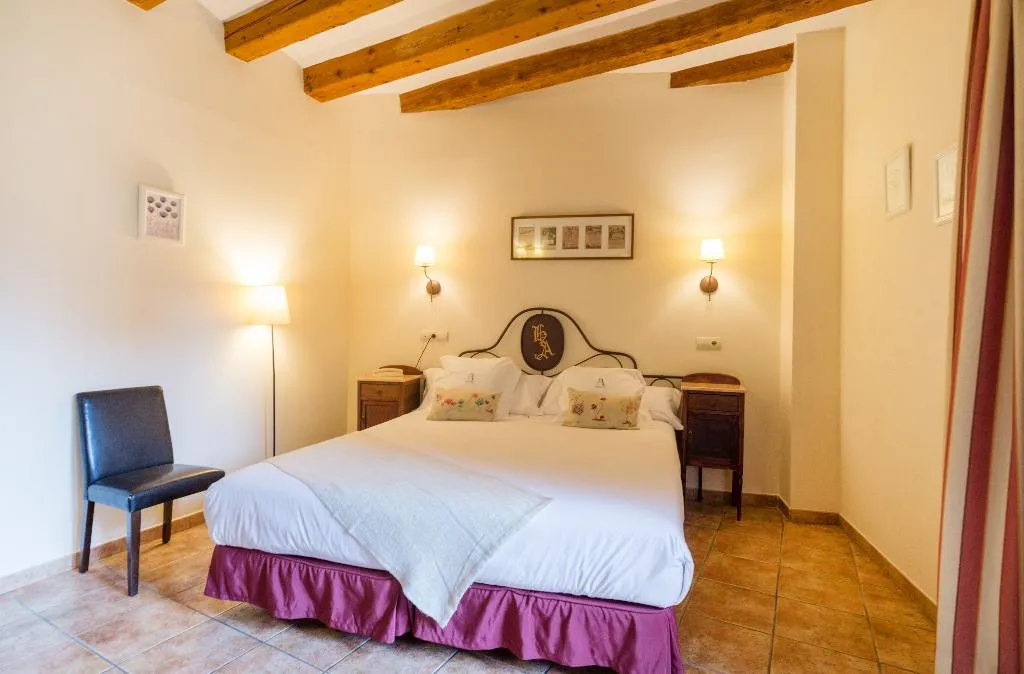 Room, Andria, Costa Brava