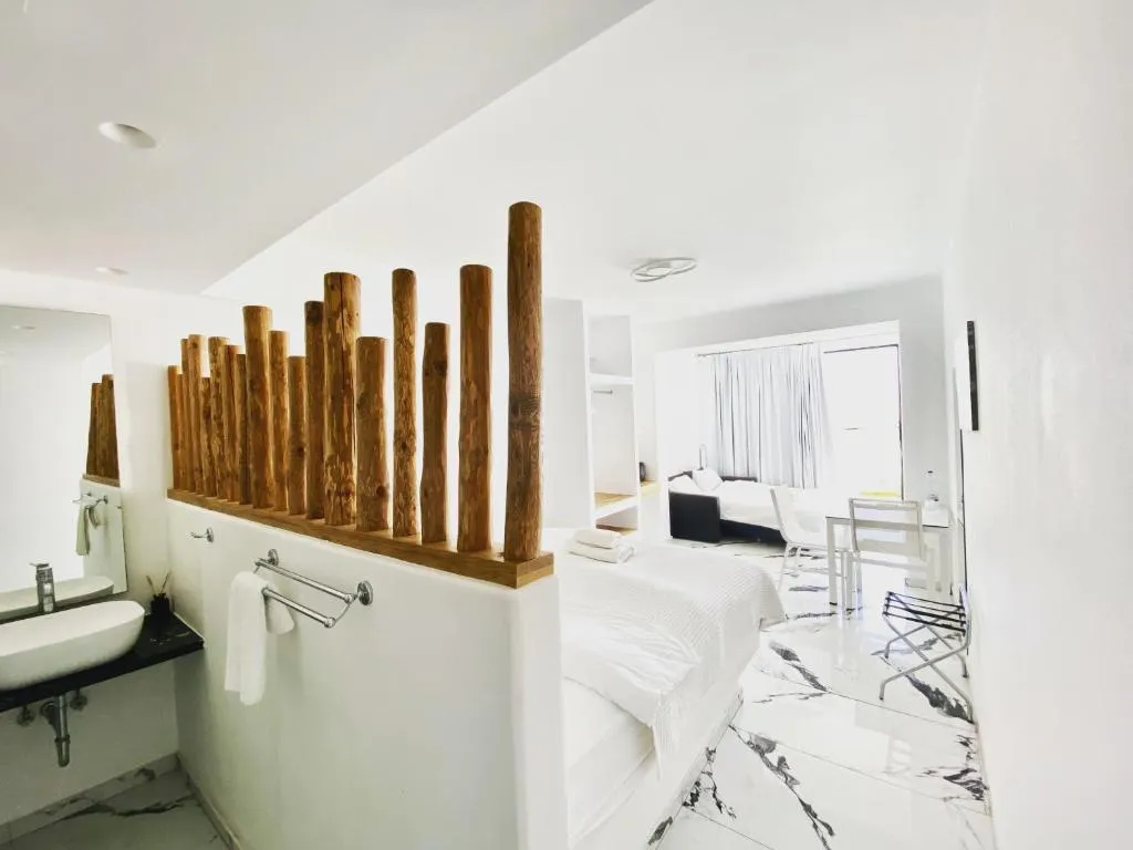 QUADRUPLE CAPACITY 4 Room, Bianco A Nero, Mykonos