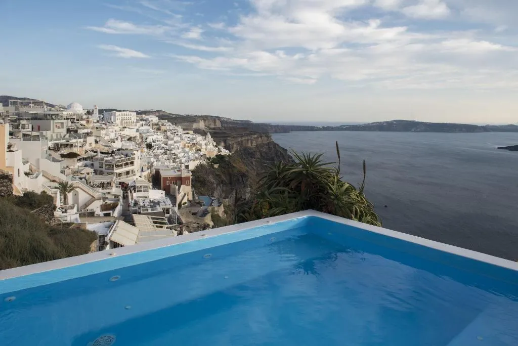 Sports and Entertainment, Kastro Suites, Santorini